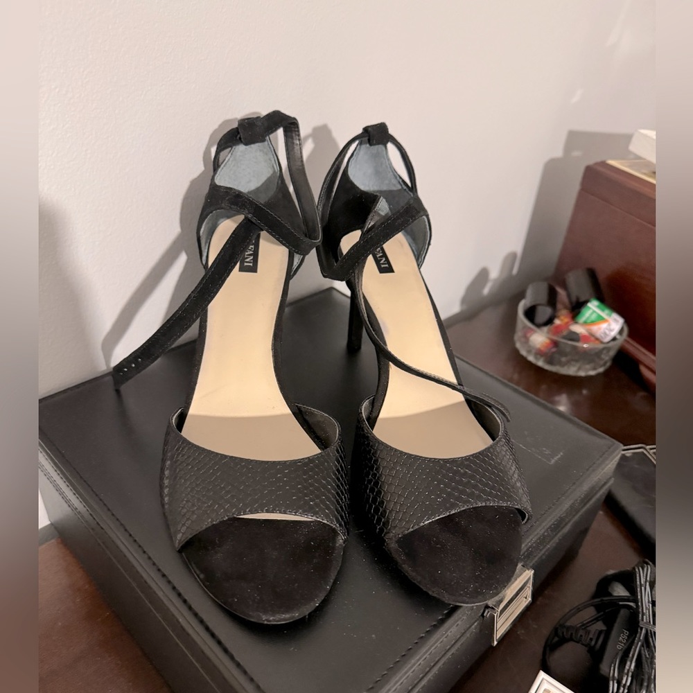 Alfani Galeah Open Toe Ankle Pump size 8.5